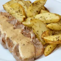 Solomillo de cerdo con salsa de champiñones