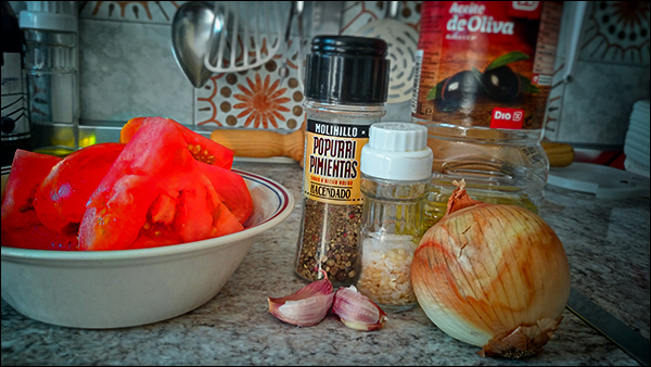 Ingredientes para una Salsa de Tomate casera