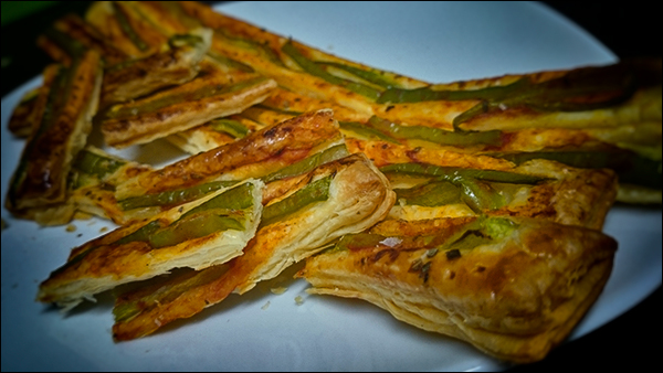 Hojaldre de Pimientos Verdes en tiras | Perfecto para picar