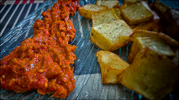 Salsa picante de tomate con un toque de Angostura