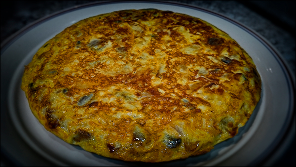 Tortilla de Claras con Champiñones, Cebolla y Patatas