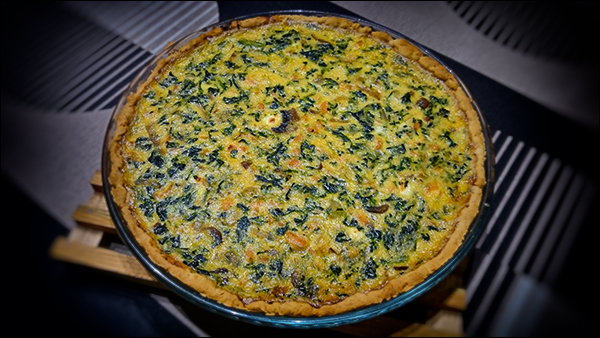 Quiche de Espinacas y Salmón con Cebolla Caramelizada