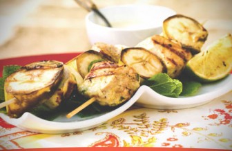 Receta de Brocheta de pavo con salsa de yogur con curry