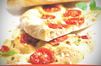 Receta de Focaccia de tomate y nueces para 4 personas